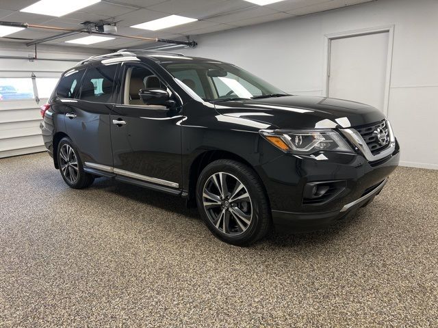 2020 Nissan Pathfinder Platinum