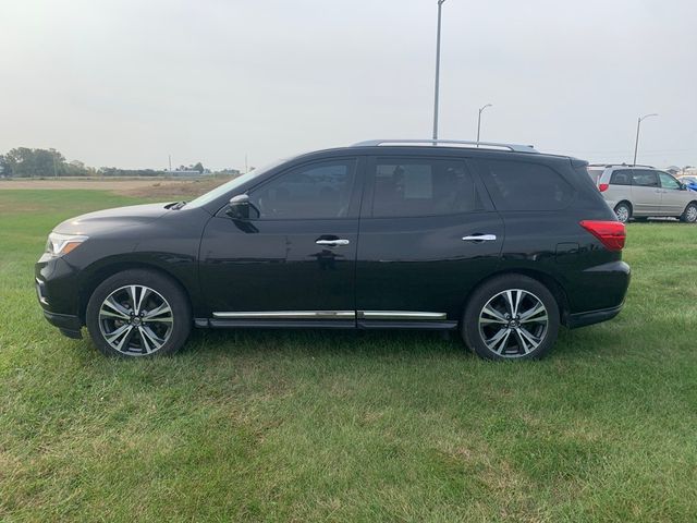 2020 Nissan Pathfinder Platinum