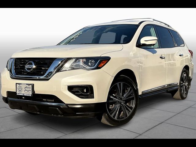 2020 Nissan Pathfinder Platinum