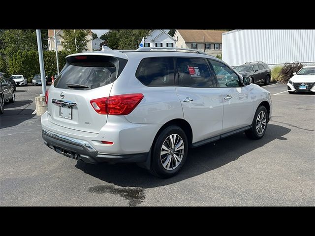 2020 Nissan Pathfinder S