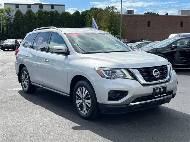 2020 Nissan Pathfinder S