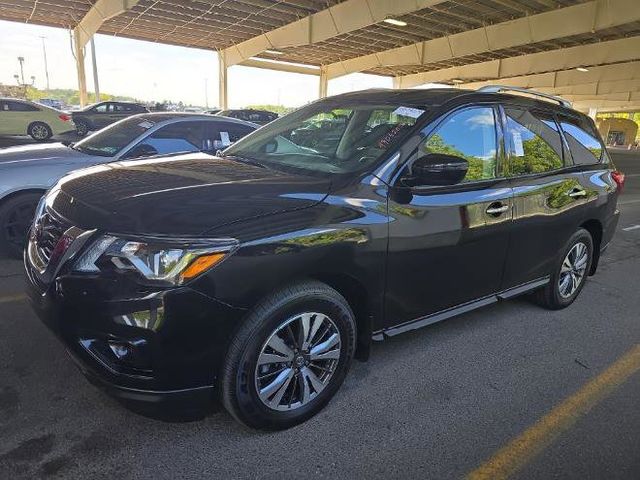 2020 Nissan Pathfinder S