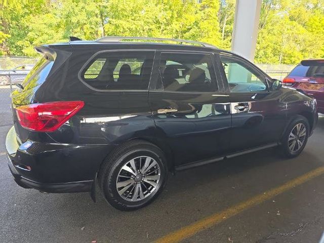 2020 Nissan Pathfinder S