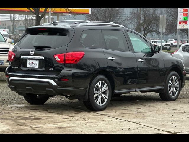 2020 Nissan Pathfinder S