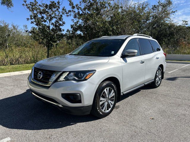 2020 Nissan Pathfinder S