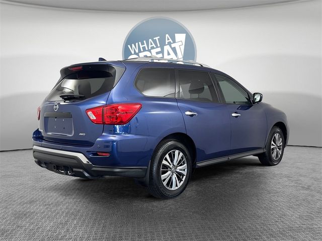 2020 Nissan Pathfinder S