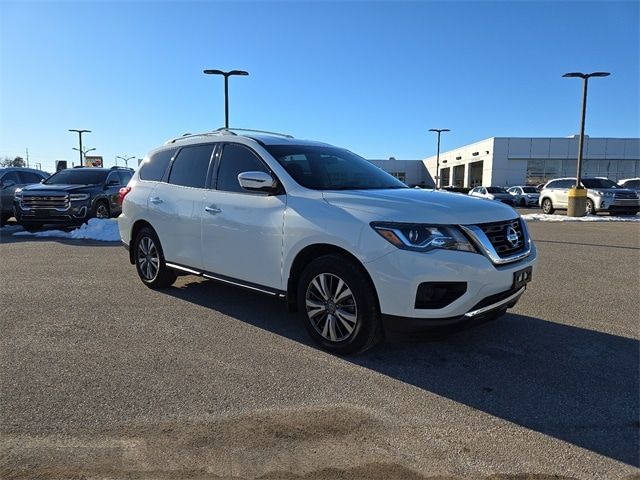 2020 Nissan Pathfinder S