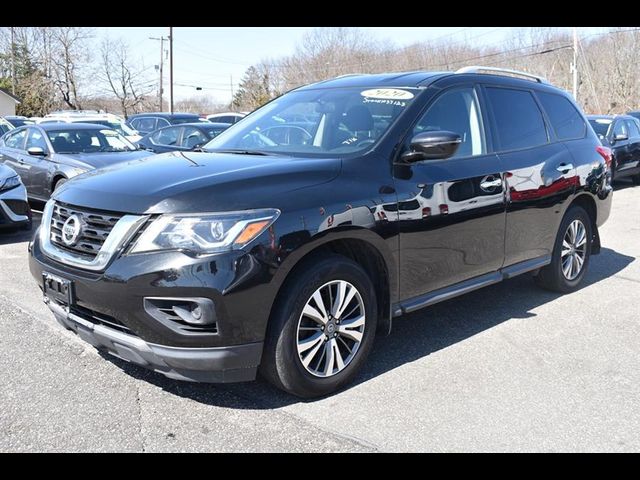 2020 Nissan Pathfinder S