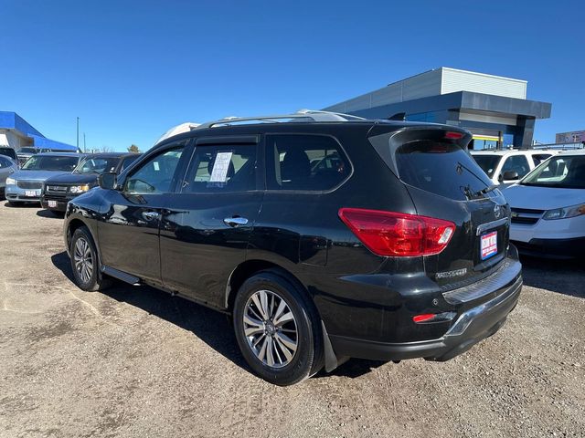 2020 Nissan Pathfinder S