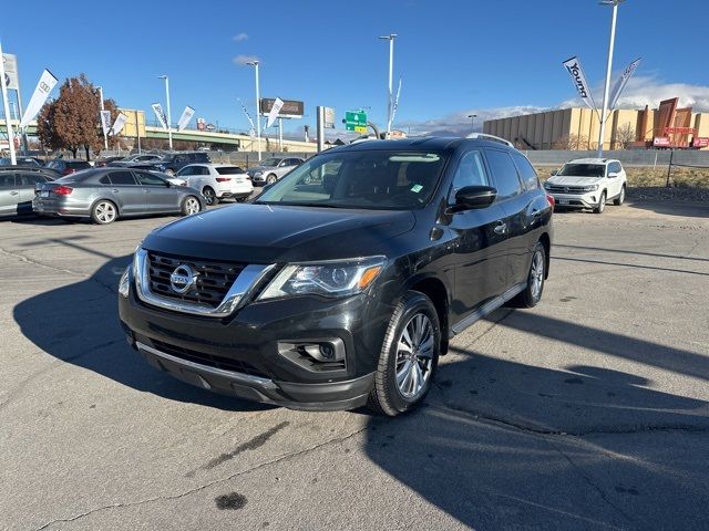 2020 Nissan Pathfinder S