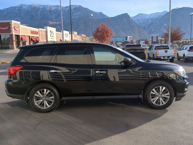 2020 Nissan Pathfinder S