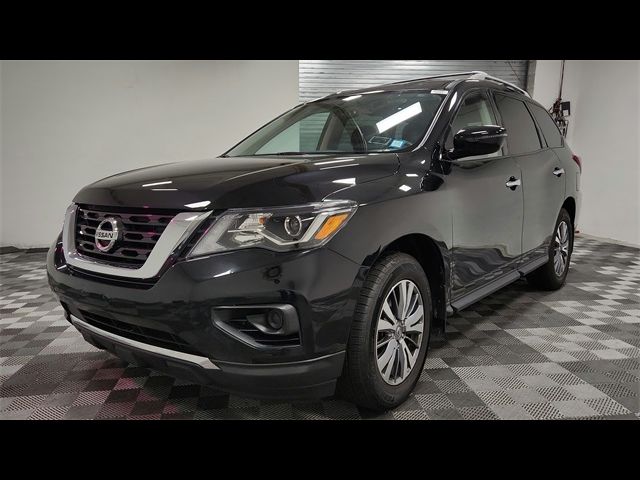 2020 Nissan Pathfinder S