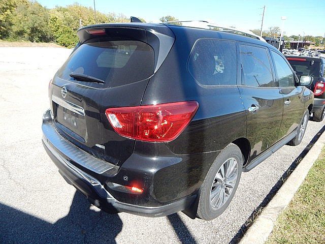 2020 Nissan Pathfinder S