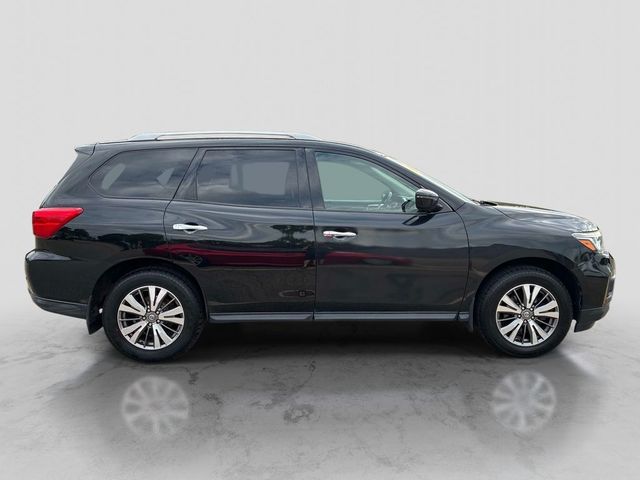 2020 Nissan Pathfinder S