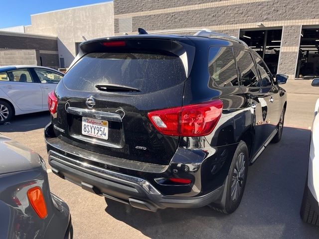 2020 Nissan Pathfinder S