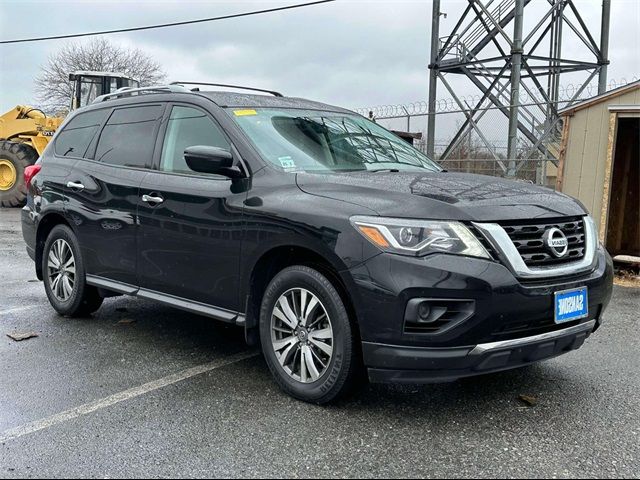 2020 Nissan Pathfinder S