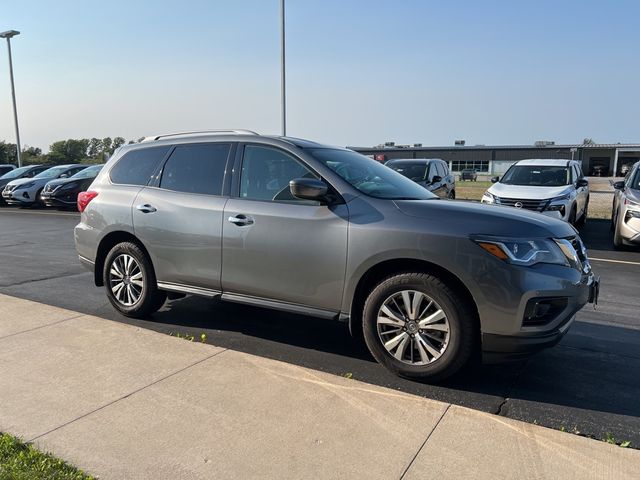 2020 Nissan Pathfinder S