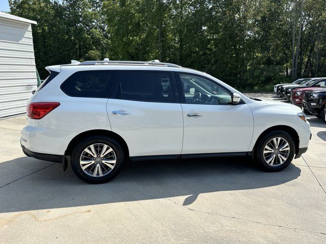 2020 Nissan Pathfinder S