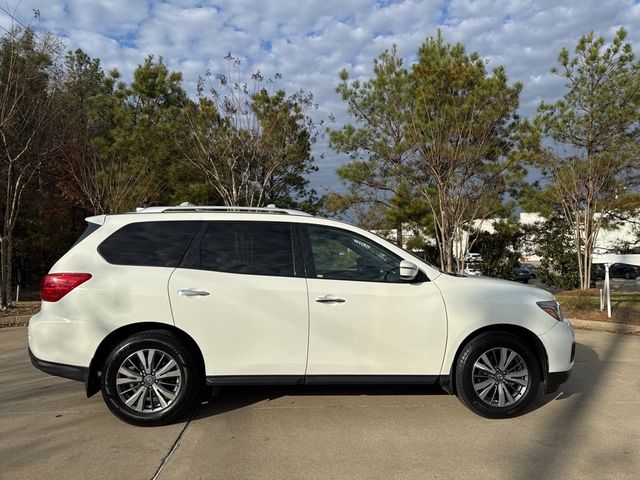 2020 Nissan Pathfinder S