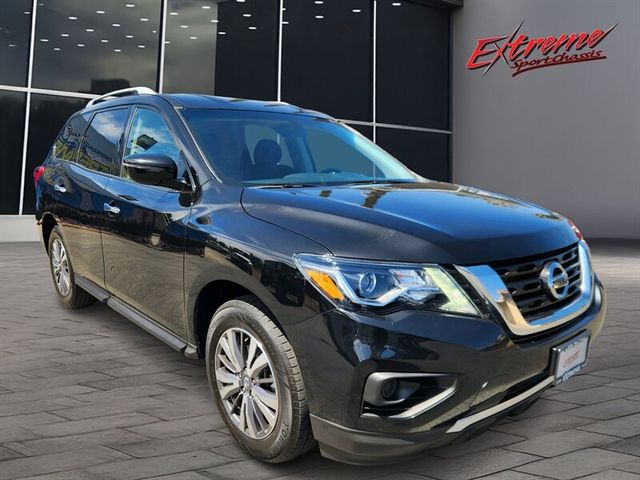 2020 Nissan Pathfinder S