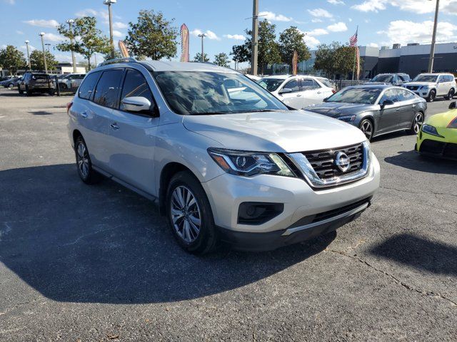 2020 Nissan Pathfinder S