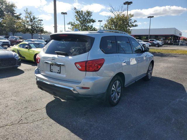 2020 Nissan Pathfinder S