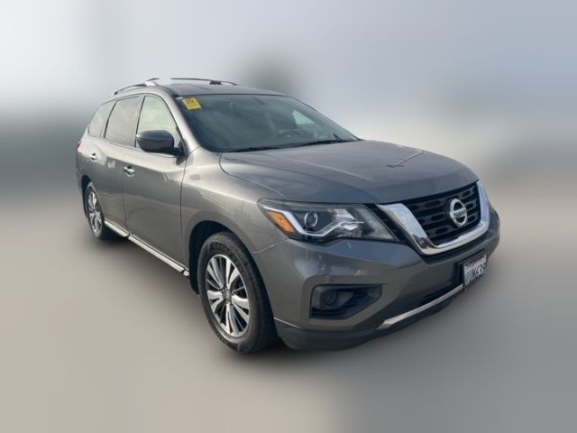 2020 Nissan Pathfinder S