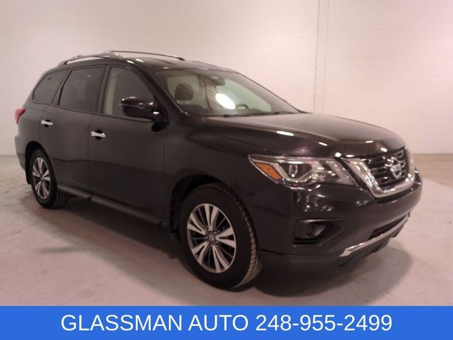 2020 Nissan Pathfinder S