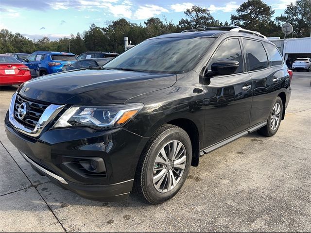 2020 Nissan Pathfinder S