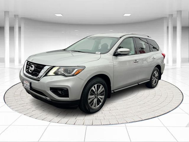 2020 Nissan Pathfinder S