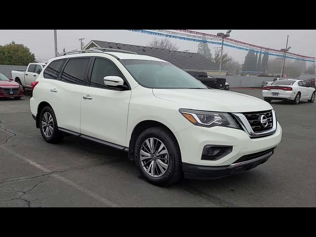 2020 Nissan Pathfinder S