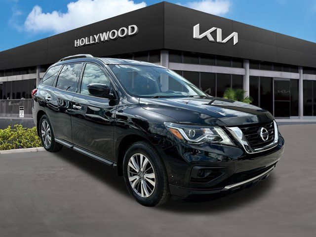 2020 Nissan Pathfinder S