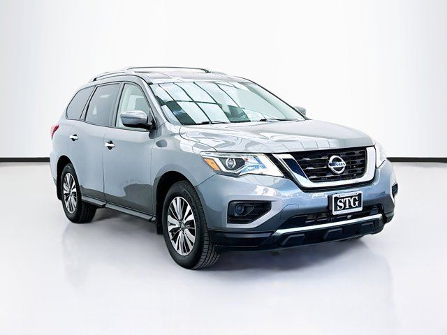 2020 Nissan Pathfinder S