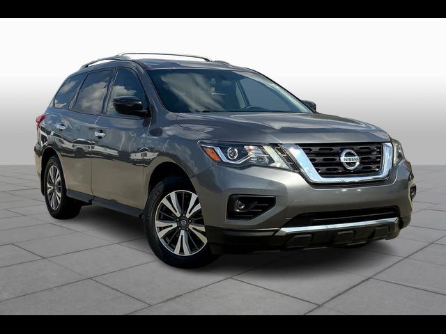 2020 Nissan Pathfinder S