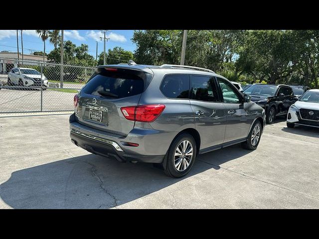 2020 Nissan Pathfinder S