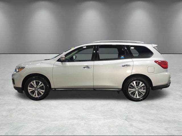 2020 Nissan Pathfinder S