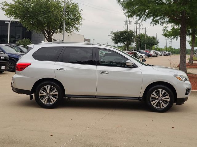 2020 Nissan Pathfinder S