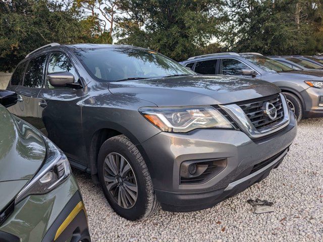 2020 Nissan Pathfinder S