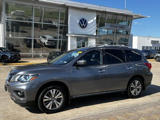 2020 Nissan Pathfinder S