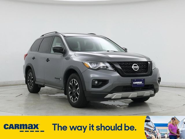 2020 Nissan Pathfinder SL
