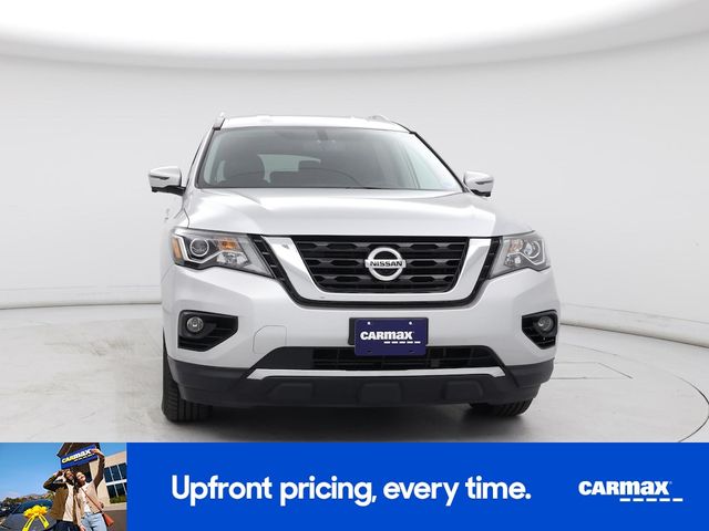 2020 Nissan Pathfinder SL