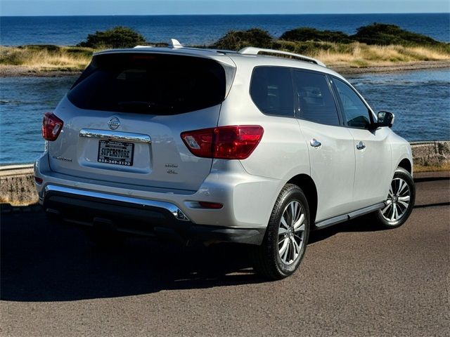 2020 Nissan Pathfinder SL