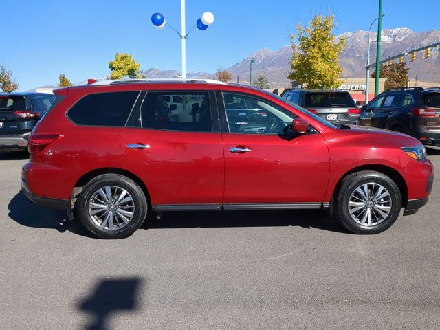 2020 Nissan Pathfinder SL