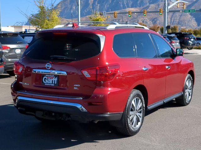 2020 Nissan Pathfinder SL