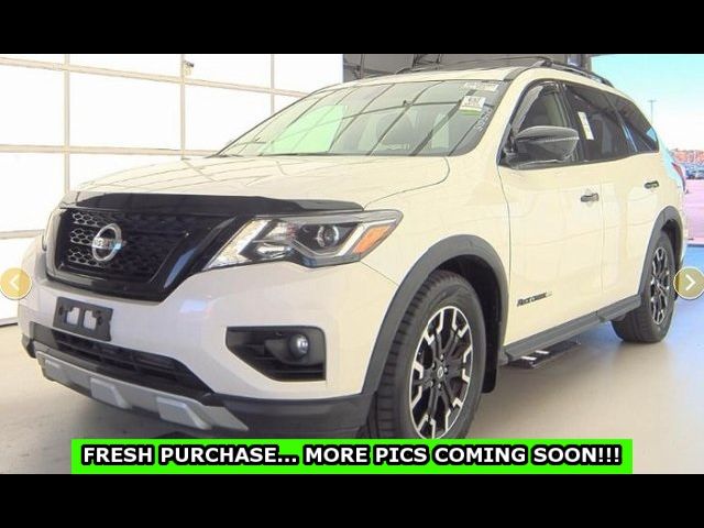 2020 Nissan Pathfinder SL