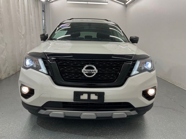 2020 Nissan Pathfinder SL