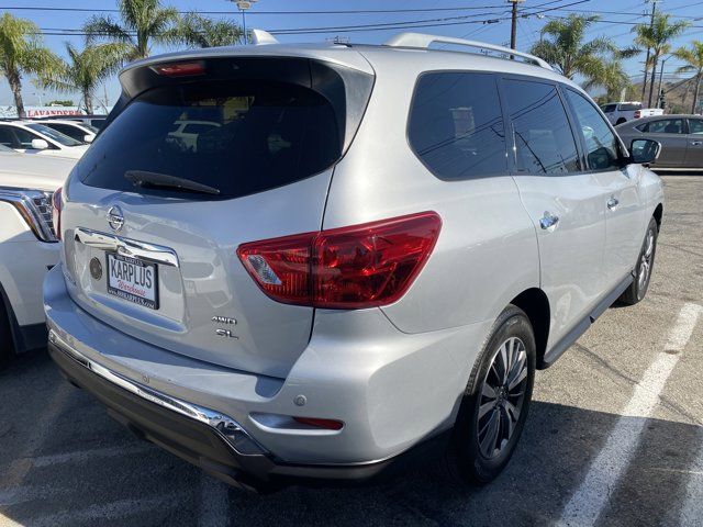 2020 Nissan Pathfinder SL