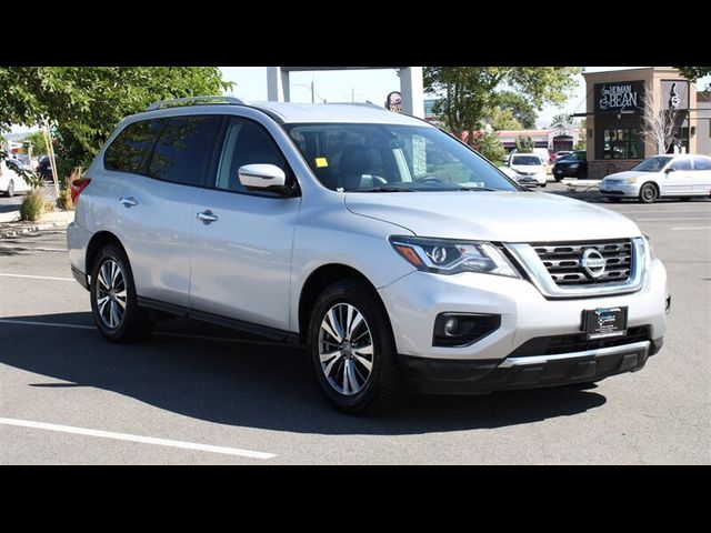 2020 Nissan Pathfinder SL