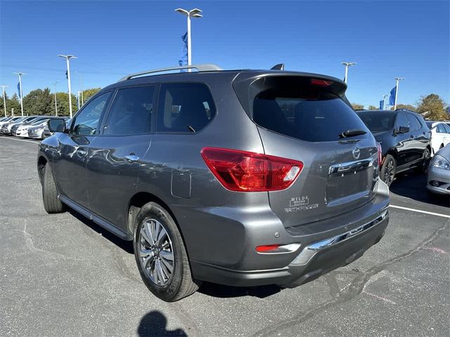 2020 Nissan Pathfinder SL