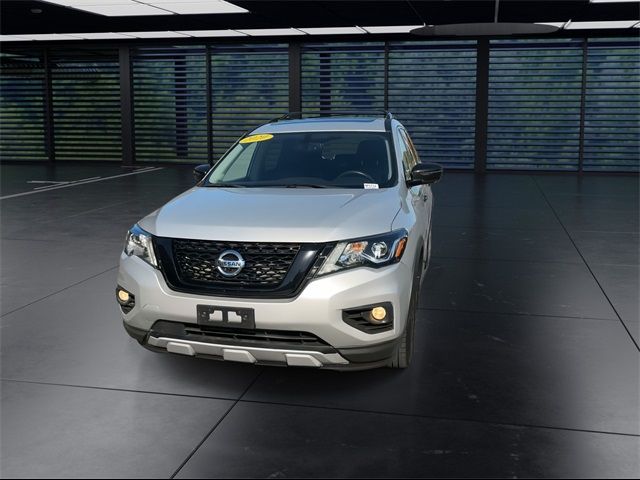 2020 Nissan Pathfinder SL